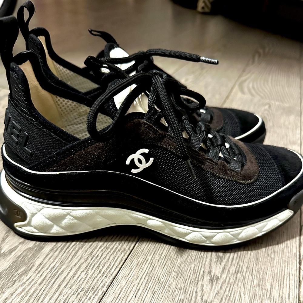 Authentic Chanel sneakers mixed media. Very rare excellent condition size 9.